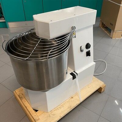 Spiral kneading machine 44 kg fixed head with wheels. FI307 - Fama industries