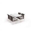 Tavolo 120x80 cm top in vetro e 4 poltrone. Nero/grigio. SS1304592