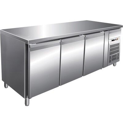 Refrigerated stainless steel table -2°/ 8°C gastronomy 3 doors, AISI 201 stainless steel. GN3100TN-FC - Forcar